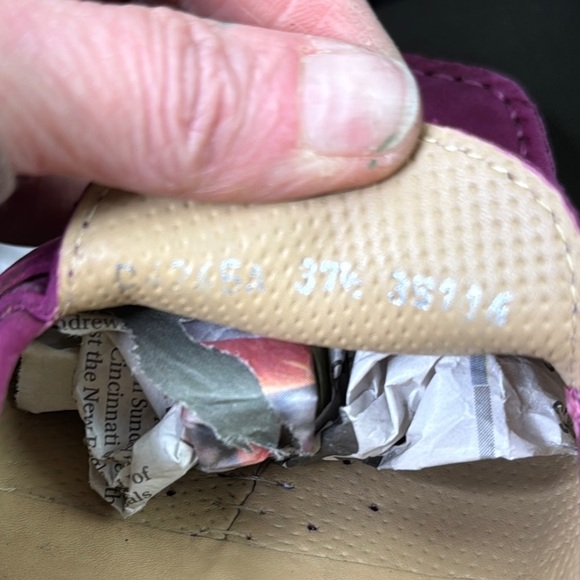 Geox Pink Slip On Loafers with Silver Buckle size 37 ½ - Picture 10 of 11